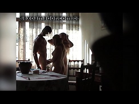 ❤️ Seksualni prijatelji pozivaju džinovskog muškarca i trojku s njim ❤ Ruski porno kod nas ❤